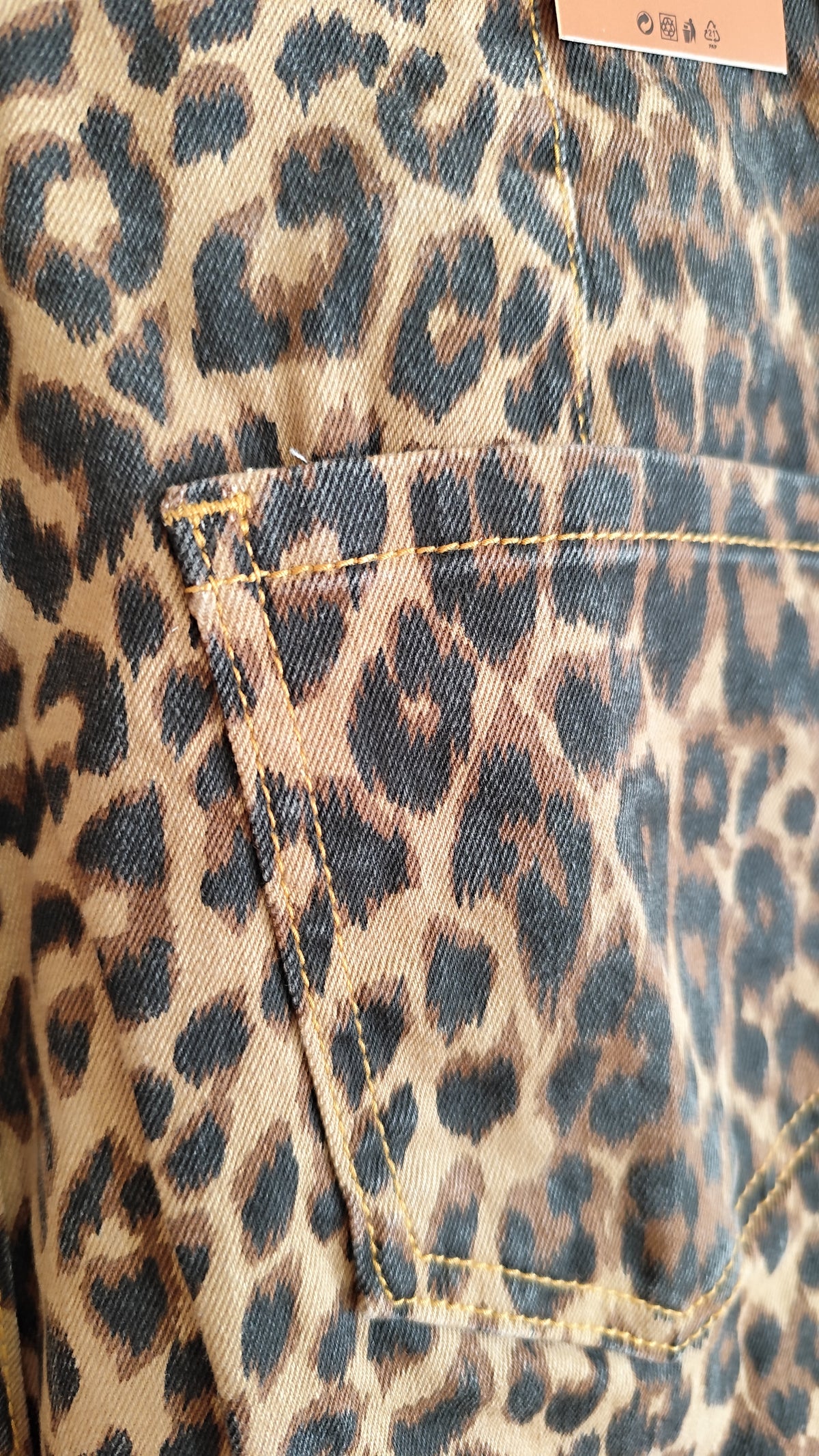 Leo Barrel Wideleg Jeans